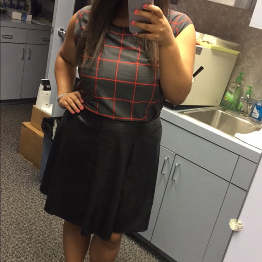 X-Large Chelsea & Theodore Faux Leather Skirt 😍